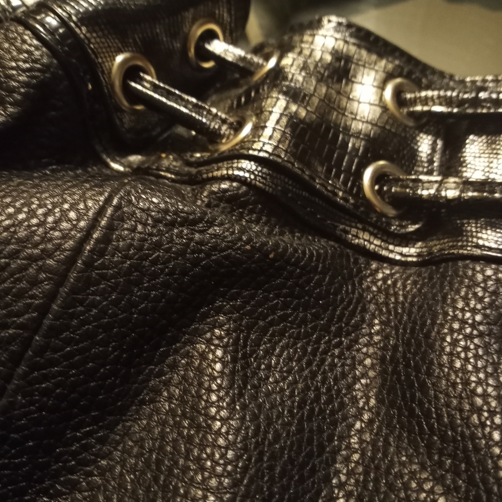 Purse - Picture 2 of 4